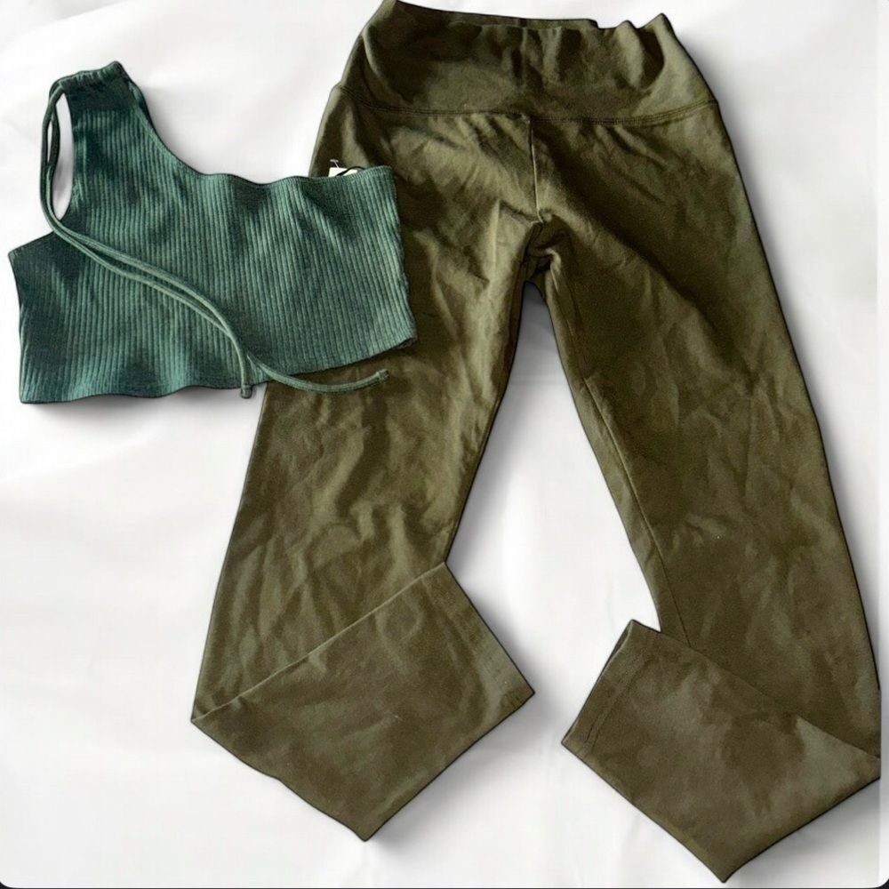Offline by Aerie OG High Rise Leggings & One Shoulder Cropped Top Green Large